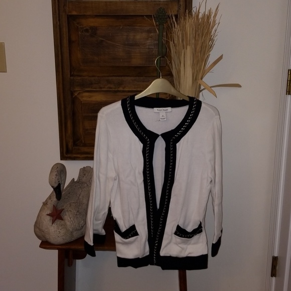 White House Black Market Sweaters - 🌹🛍WHBM classy cardigan✔